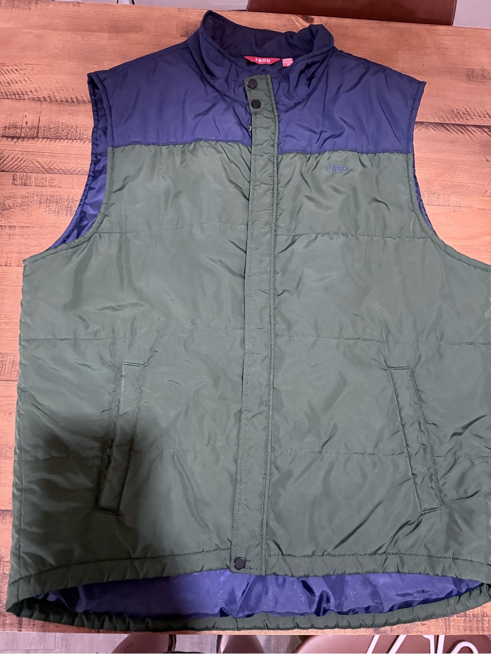 Men's IZODGreen and Navy Quilted Puffer Vest XXL